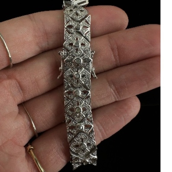Elegant Silver plated raw/rough diamond Bracelet - Picture 8 of 15